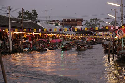 Boats at Amphawa floatingm market