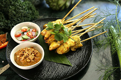 Satay chicken with peanut sauce