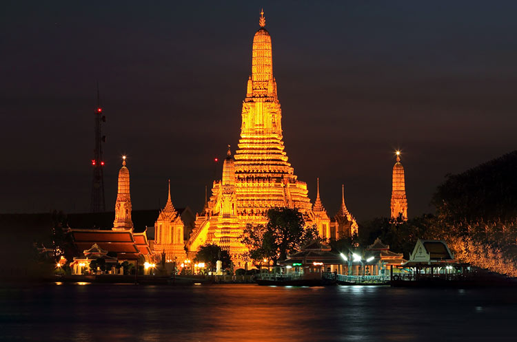 Wat Arun The Temple Of Dawn Bangkok